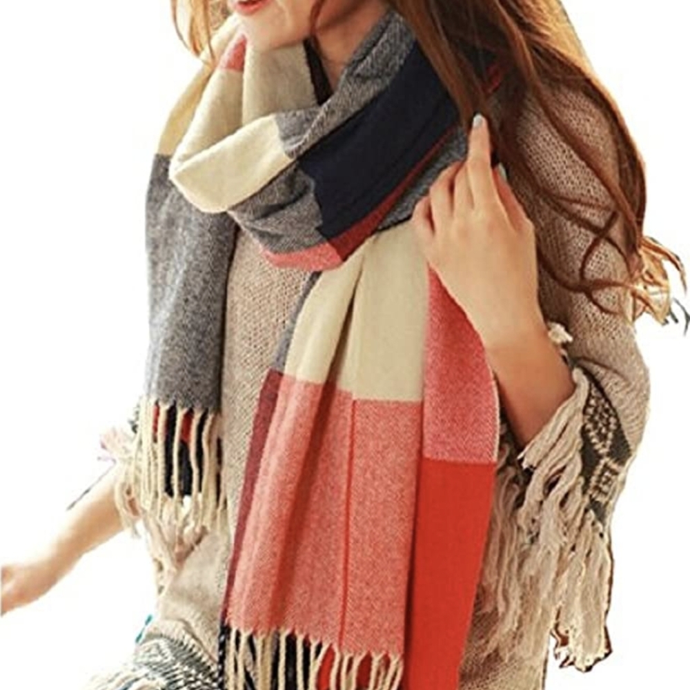 NWOT Women's Multi-Colored Plaid Scarf in Red/Blue/White